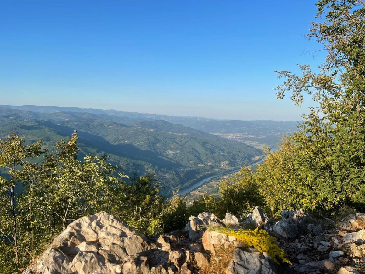 Tilia Cottage Banjska Stena ميترفاتس المظهر الخارجي الصورة